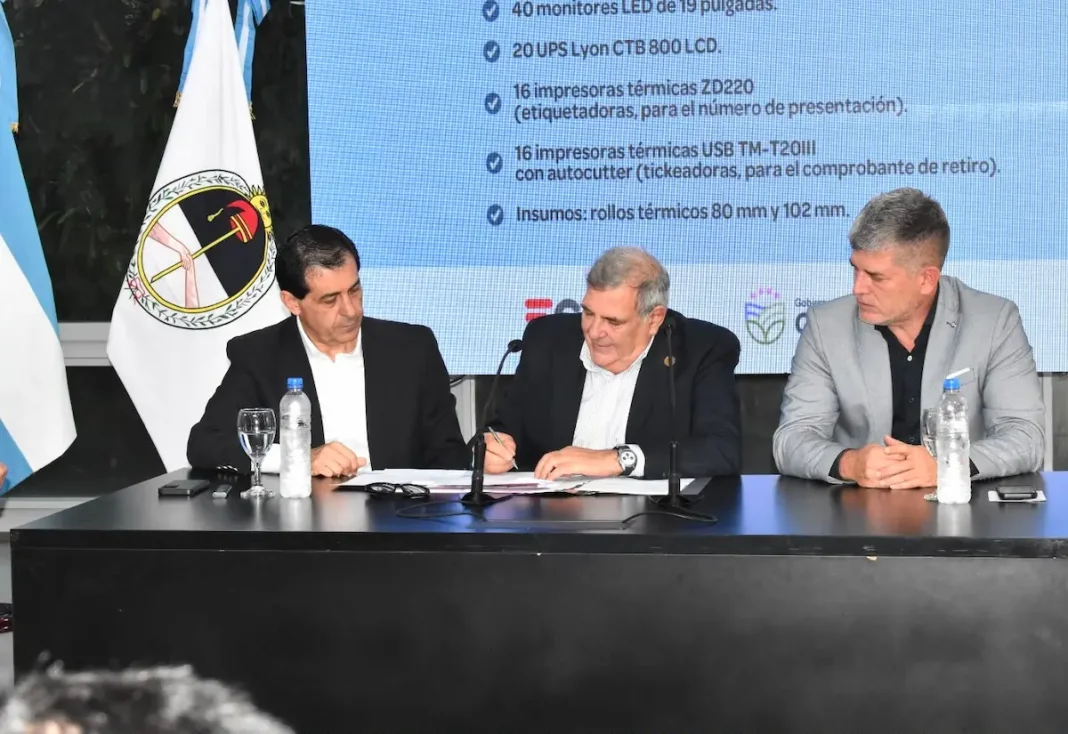 Chaco suma conectividad, biometría y firma digital a los Registros Civiles