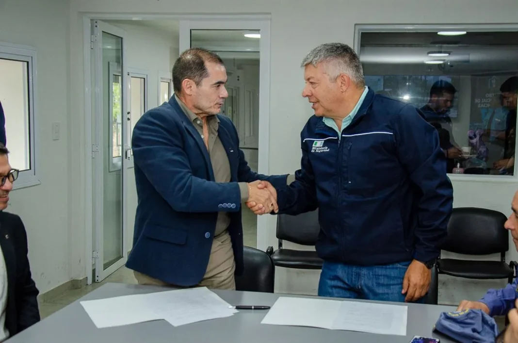 Firma del convenio entre el Ministerio de Seguridad del Chaco y la UTN para fortalecer la investigación criminal