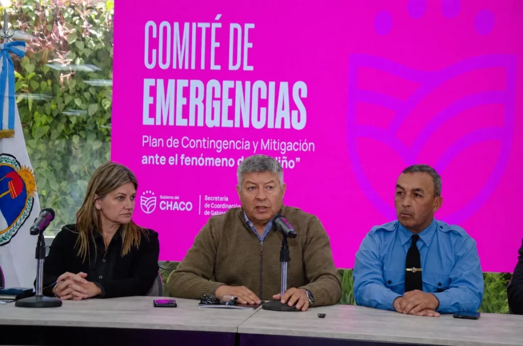 Autoridades chaqueñas durante la reunión del Comité Provincial de Emergencia