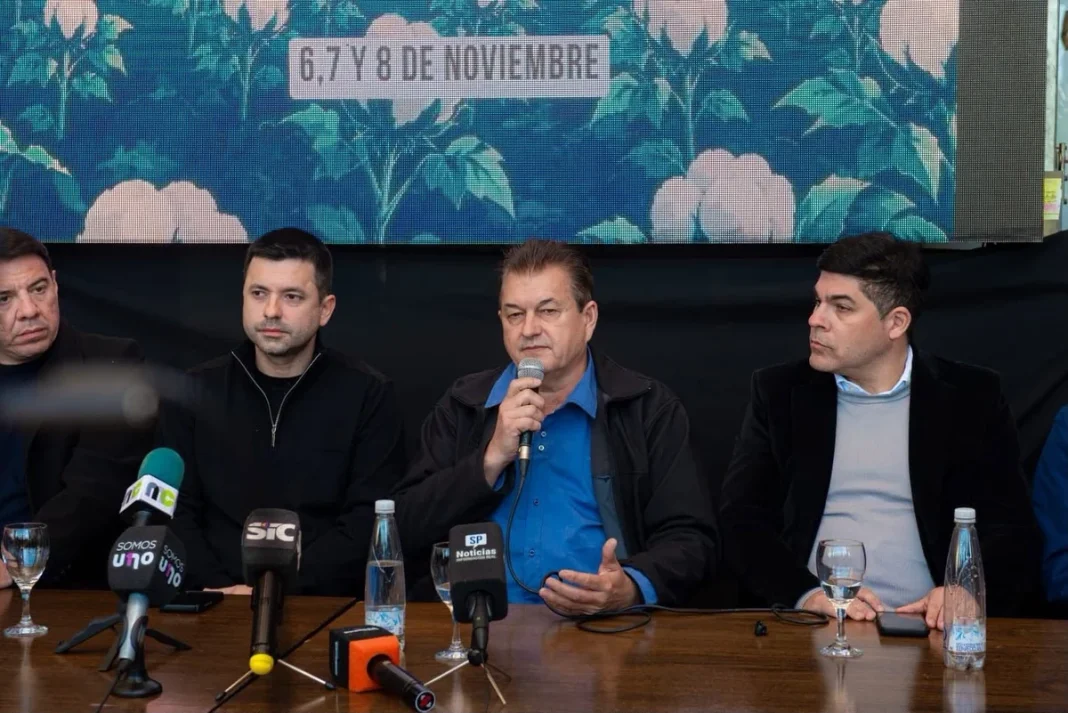 Funcionarios durante la presentación de la Fiesta Nacional del Algodón en Sáenz Peña