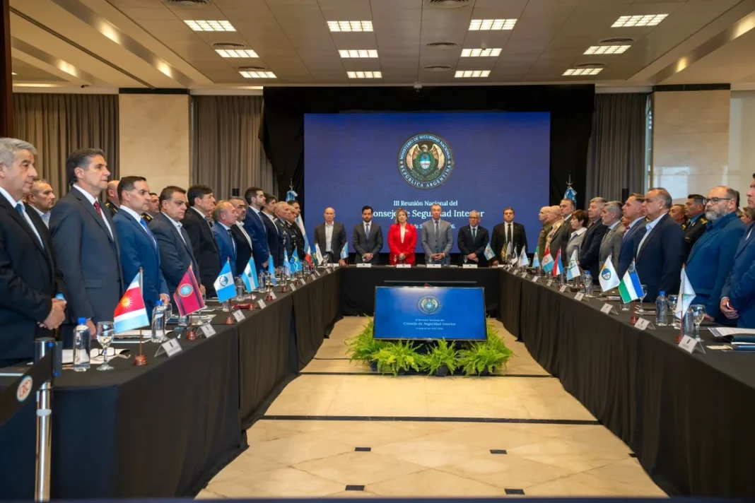Participantes de la III Reunión Nacional del Consejo de Seguridad Interior en San Juan.