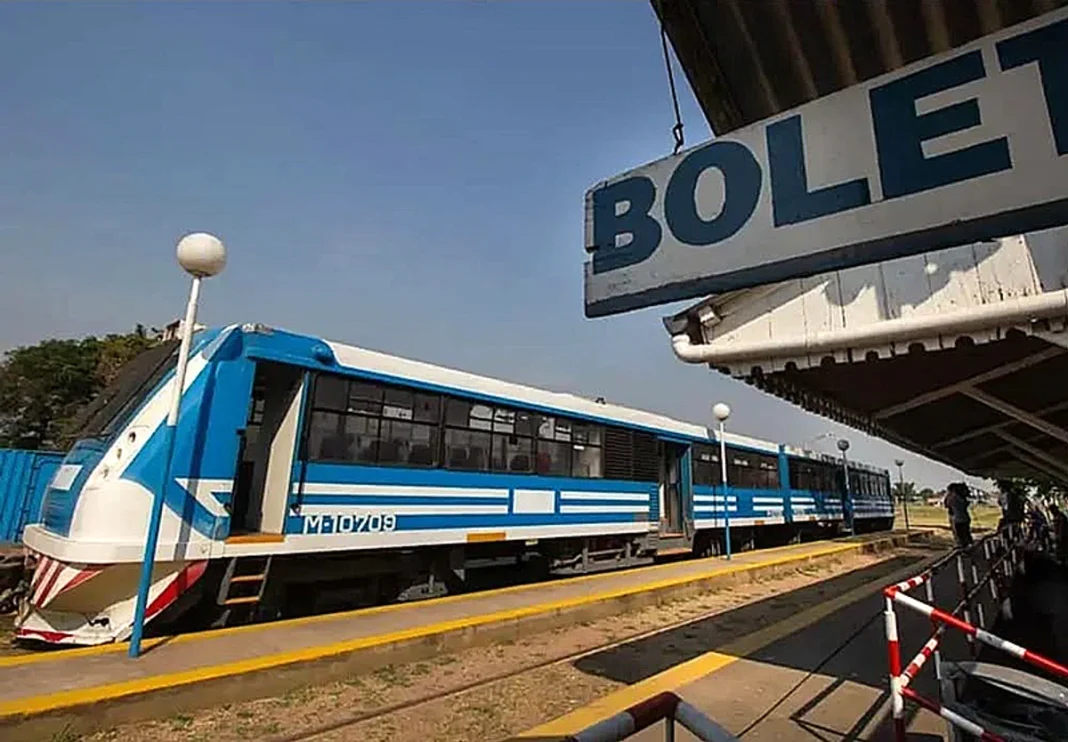 Trenes de pasajeros vuelven a circular en Chaco este lunes